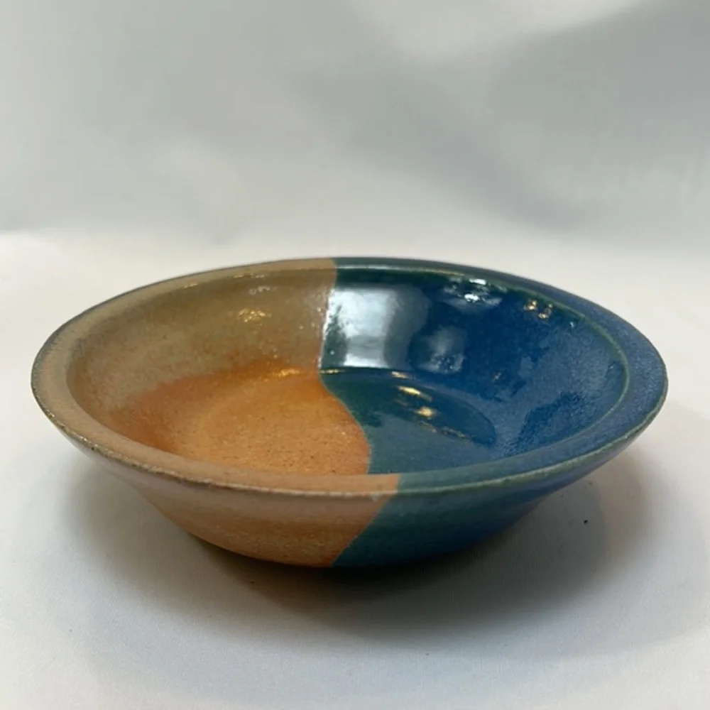 Pottery Tan/Blue Shiny Glazed Lipped Bowl